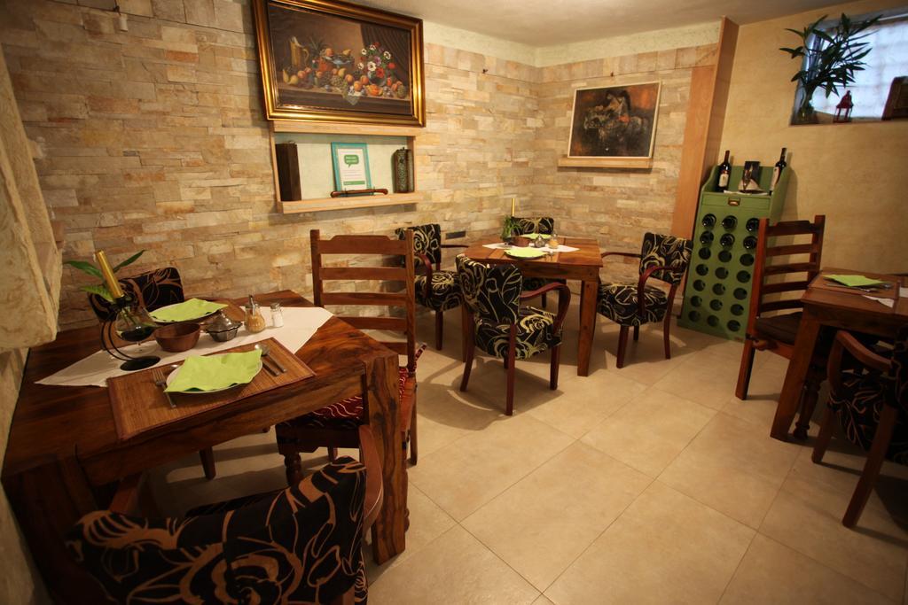 Villa Anri โมสตาร์ ภายนอก รูปภาพ
