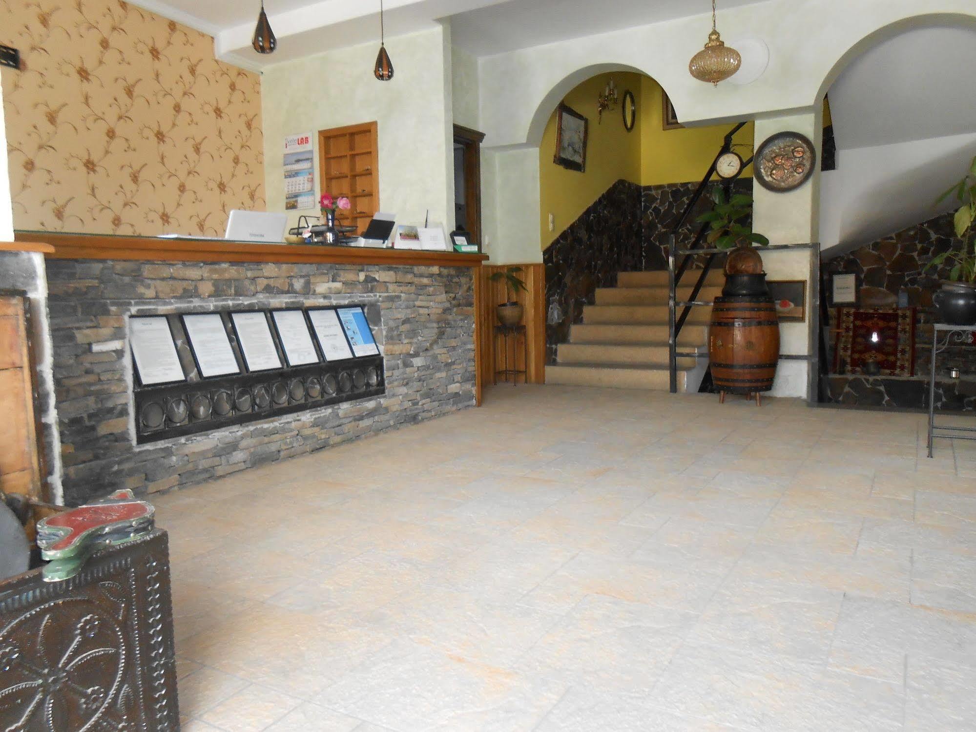 Villa Anri โมสตาร์ ภายนอก รูปภาพ